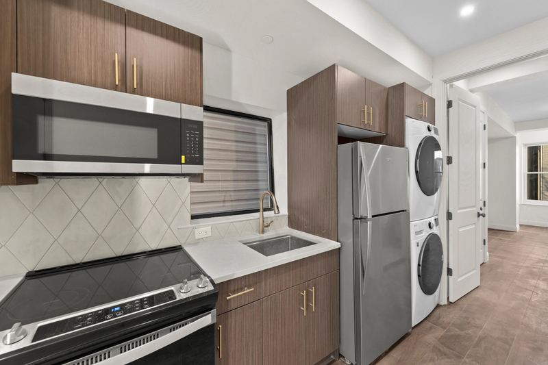 Finished kitchen at Calyer St, Greenpoint, Brooklyn — photo 1