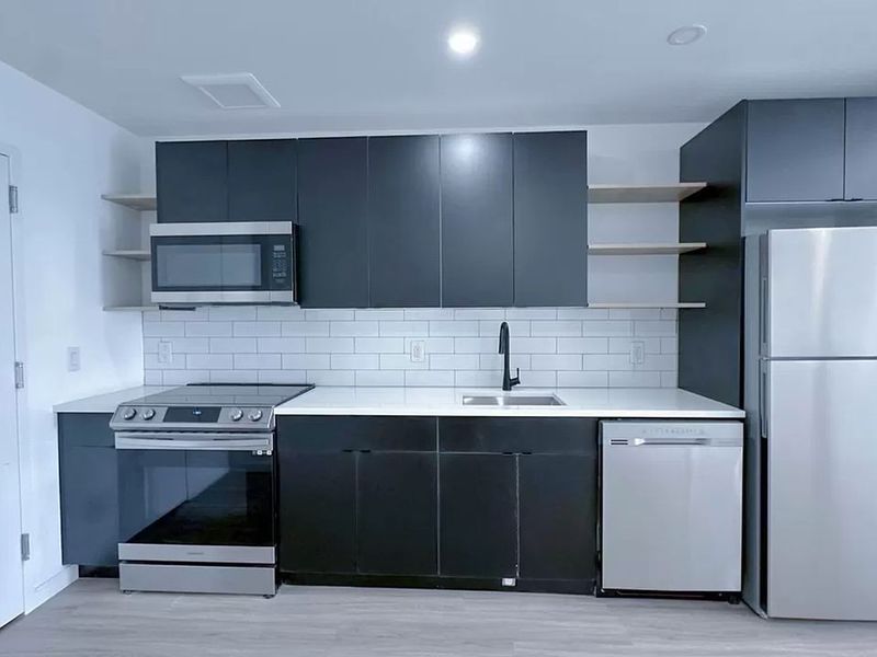 Finished kitchen at Market St, Newark, NJ — photo 7