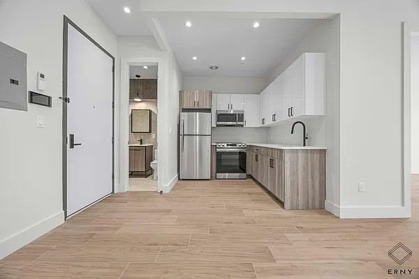 Finished kitchen at Rogers Ave, Flatbush, Brooklyn — photo 6