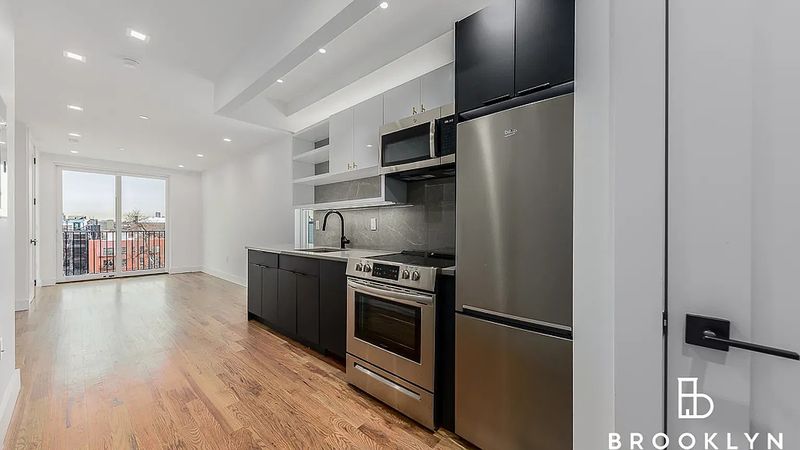 Finished kitchen at Rogers Ave, Flatbush, Brooklyn — photo 1