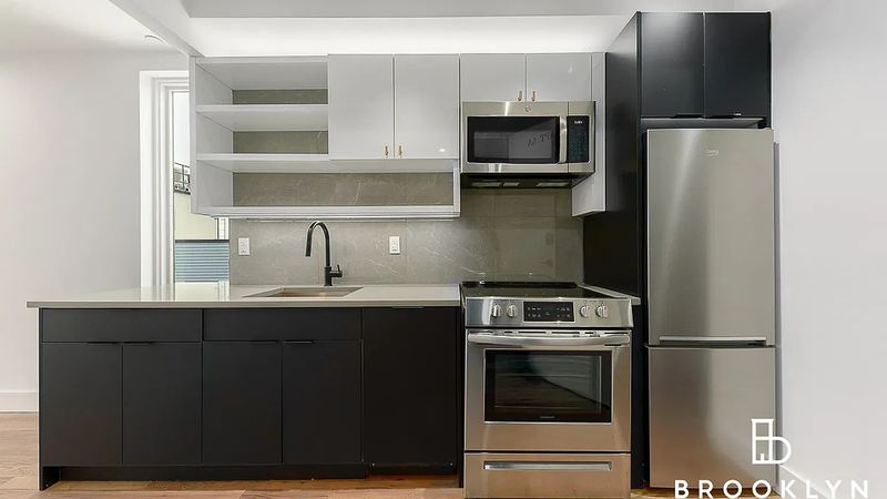 Finished kitchen at Rogers Ave, Flatbush, Brooklyn — photo 6
