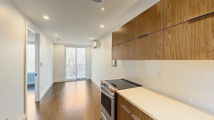 Finished kitchen at St Johns Pl, Crown Heights, Brooklyn — photo 7