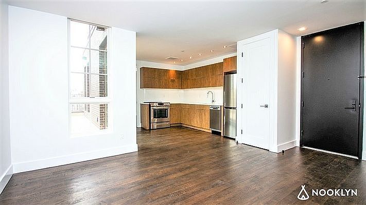 Finished kitchen at St Johns Pl, Crown Heights, Brooklyn — photo 9