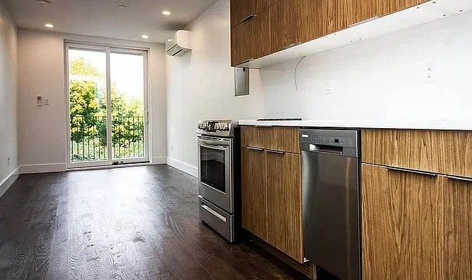 Finished kitchen at St Johns Pl, Crown Heights, Brooklyn — photo 10